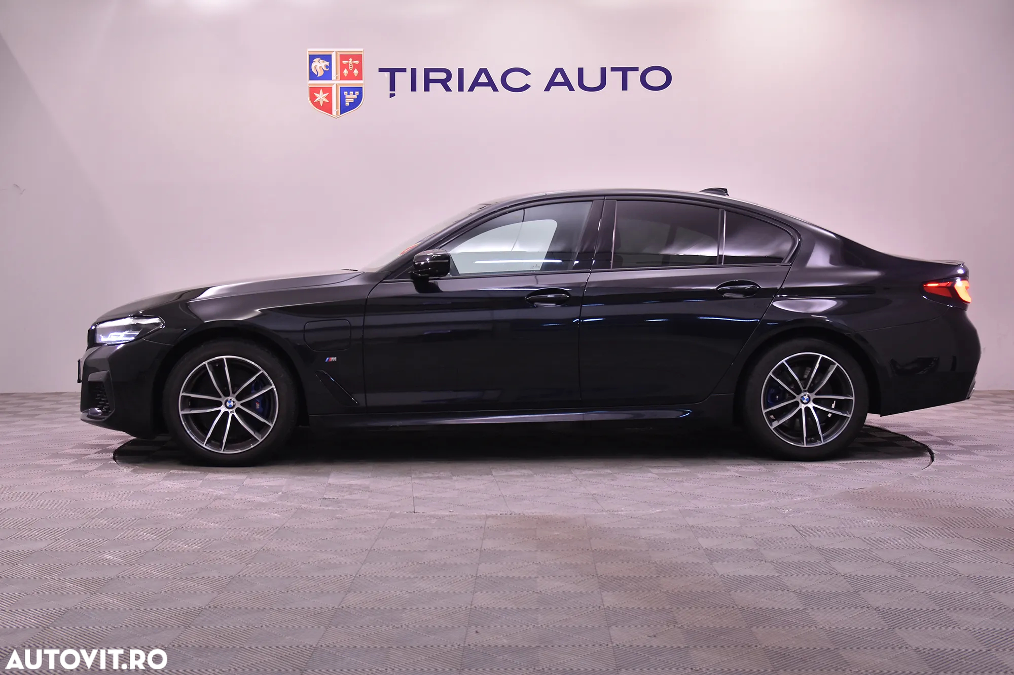 BMW Seria 5 530e xDrive AT PHEV - 2