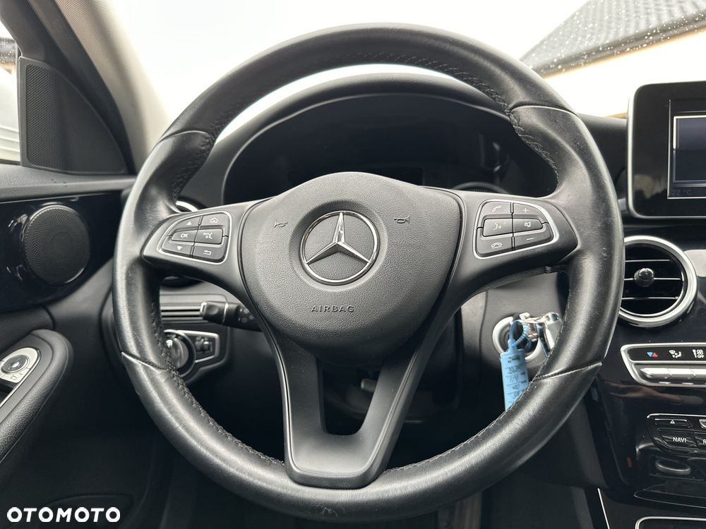 Mercedes-Benz Klasa C 200 Exclusive - 19