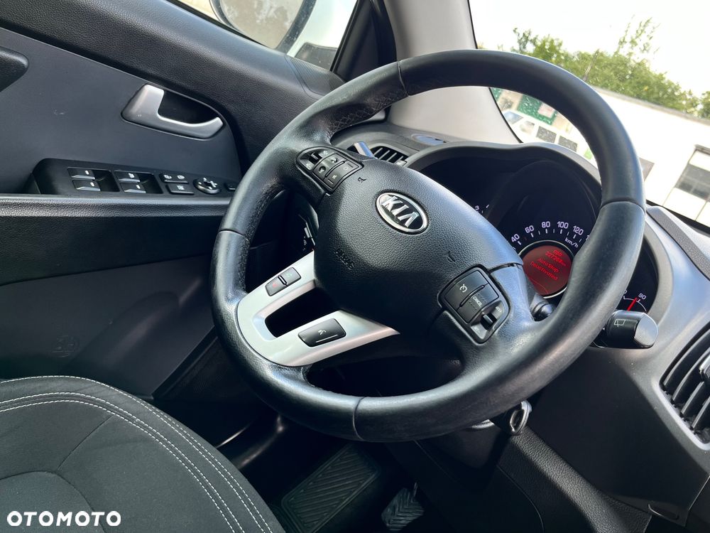 Kia Sportage 1.7 CRDI 2WD ISG Dream-Team Edition - 26