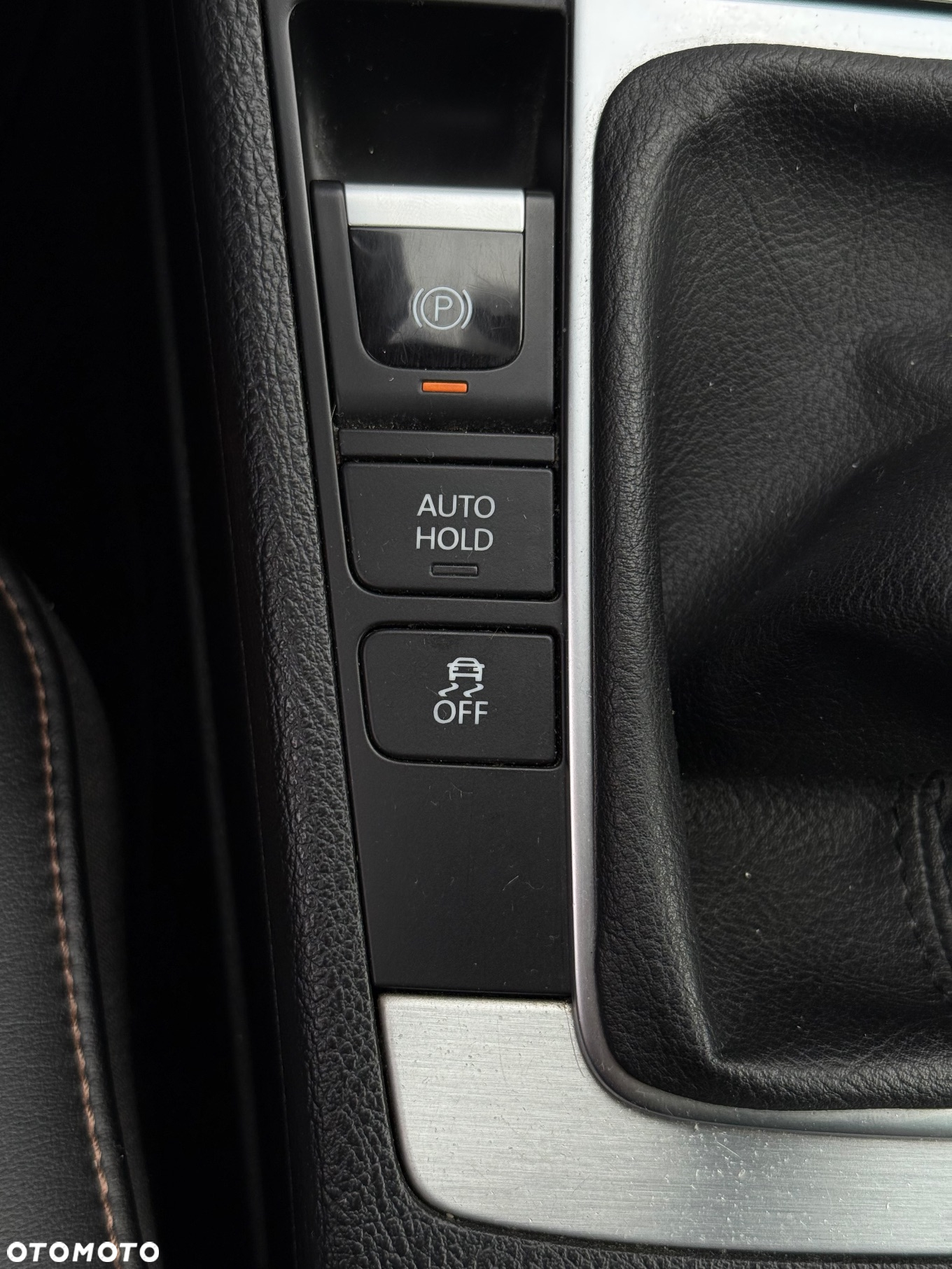Volkswagen Passat 2.0 TDI Highline R-Style - 24