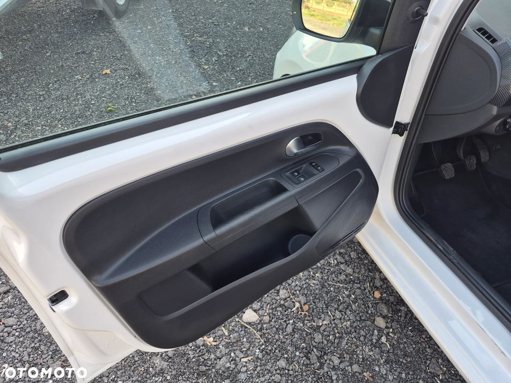 Volkswagen up! 1.0 move CityLine - 10