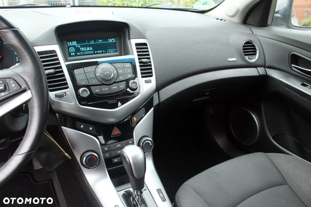 Chevrolet Cruze 1.8 LT+ - 9