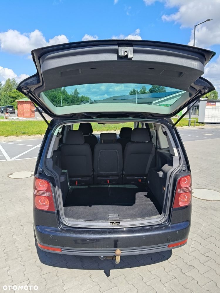 Volkswagen Touran 2.0 TDI DPF Comfortline - 11