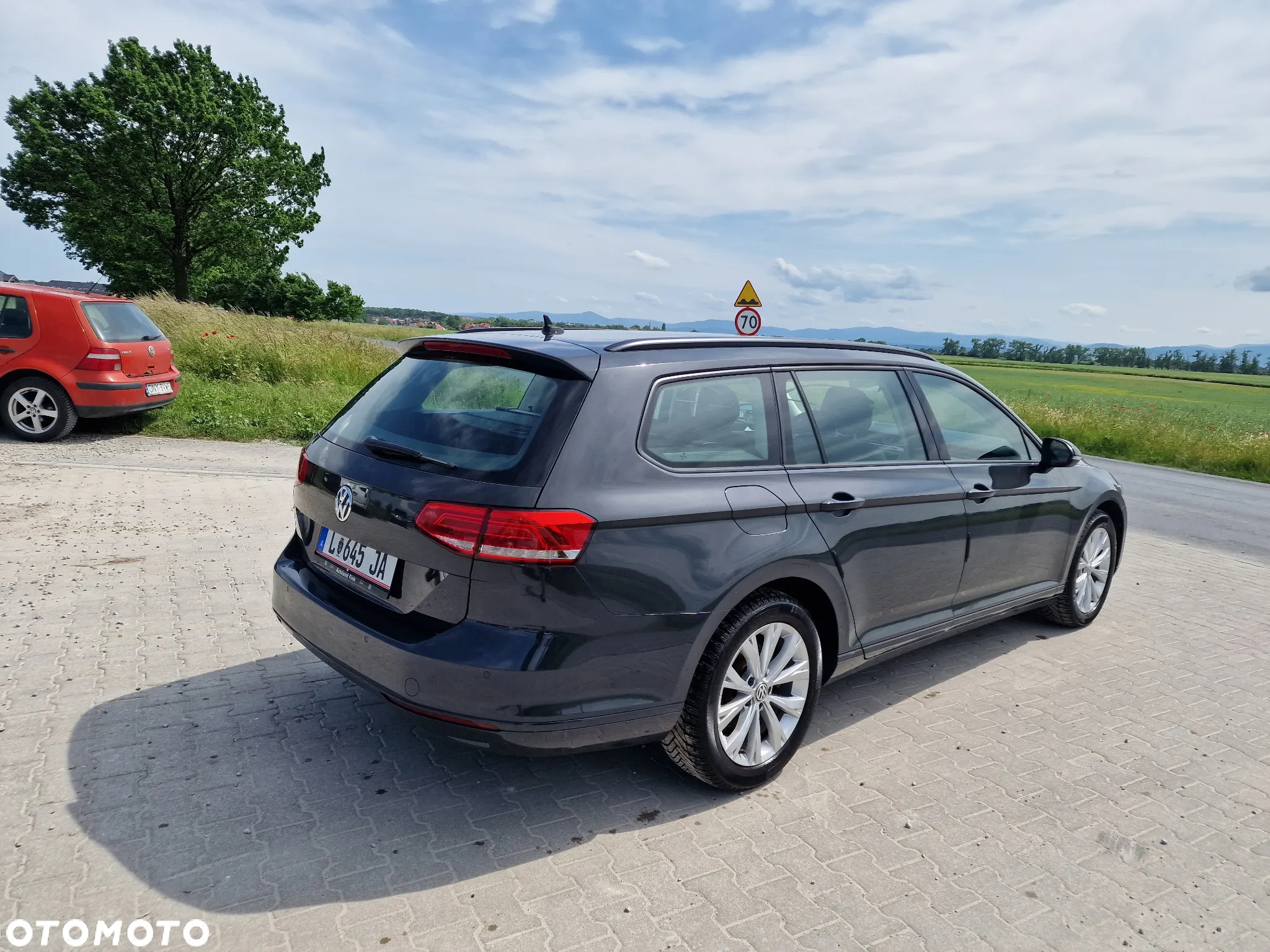 Volkswagen Passat Variant 1.6 TDI (BlueMotion Technology) DSG Comfortline - 11