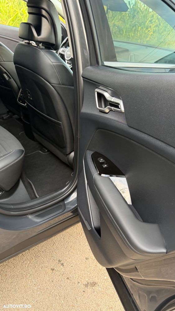 Kia Sportage 1.6 T-GDI PHEV 6AT 4x4 Business Line - 21