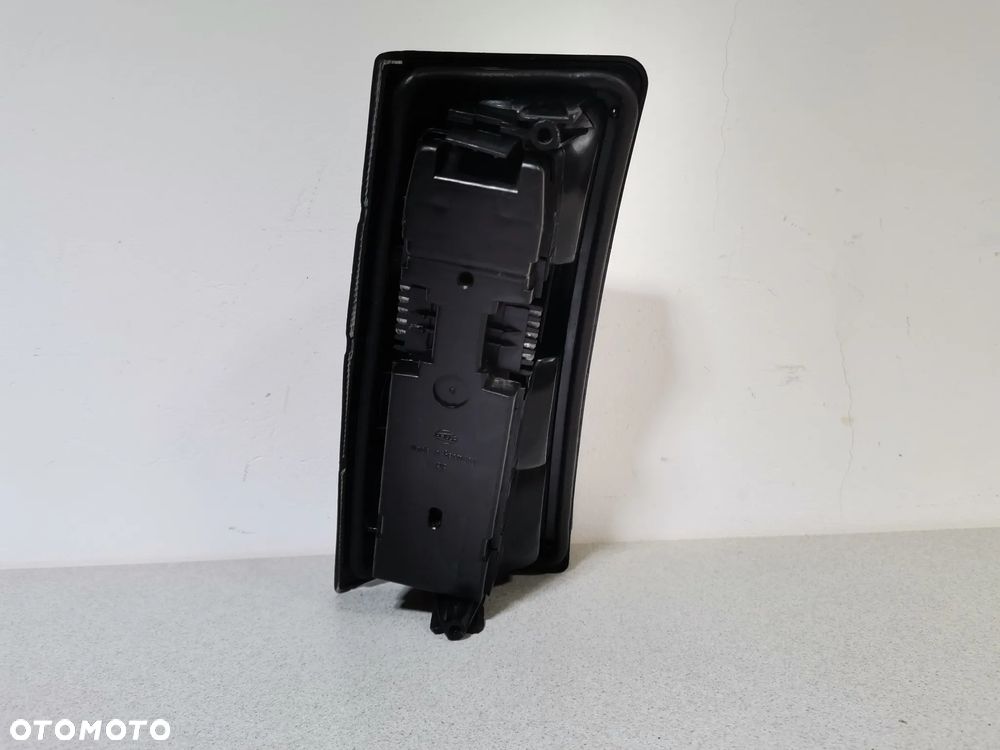 Lampa tył tylna Prawa OPEL KADETT E Kombi HELLA BLACK 84-93 Oryginał - 4