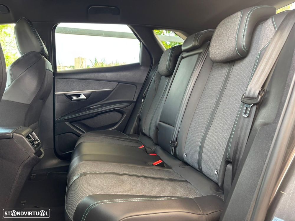 Peugeot 3008 1.5 BlueHDi Allure EAT8 - 39