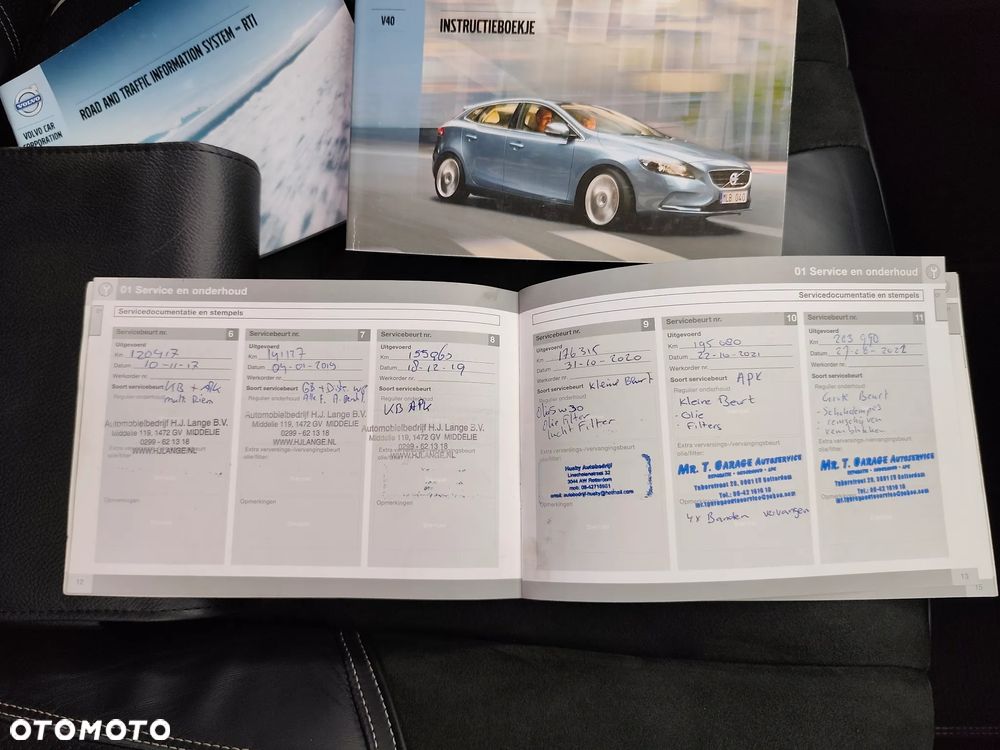 Volvo V40 D2 R Design - 22