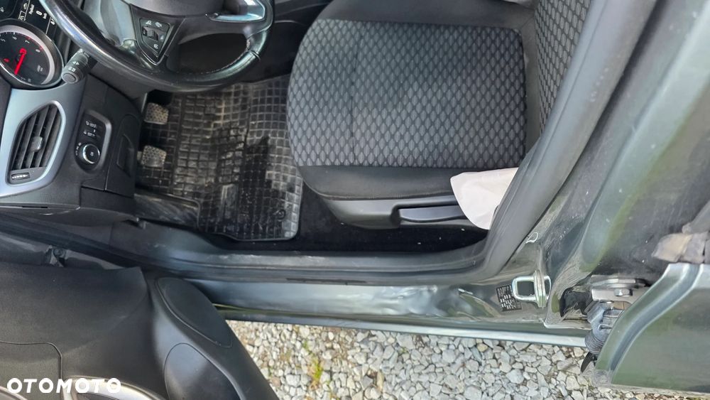 Opel Astra 1.2 T Business Elegance S&S - 9