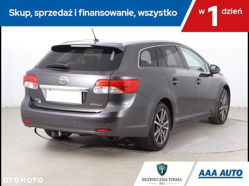Toyota Avensis - 6