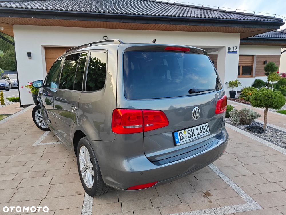 Volkswagen Touran - 8