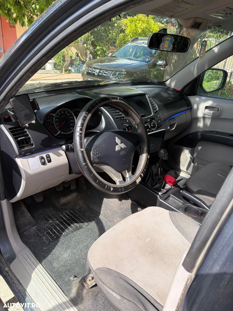 Mitsubishi L200 - 11