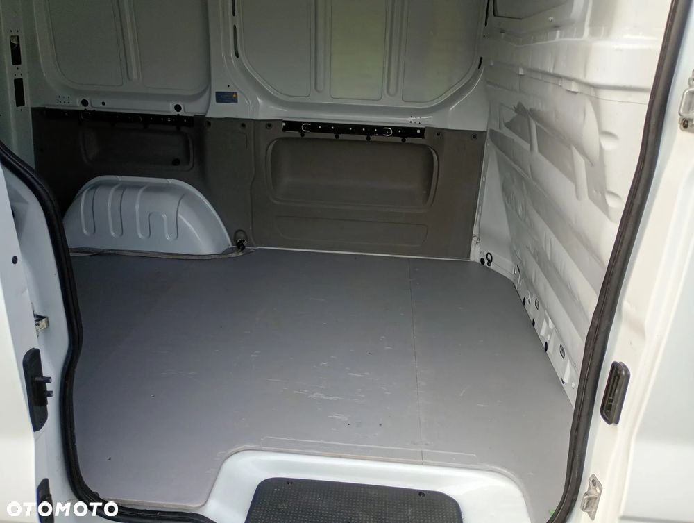 Opel Vivaro - 23