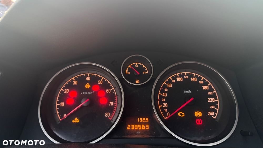 Opel Astra 2.0 Turbo Cosmo - 19
