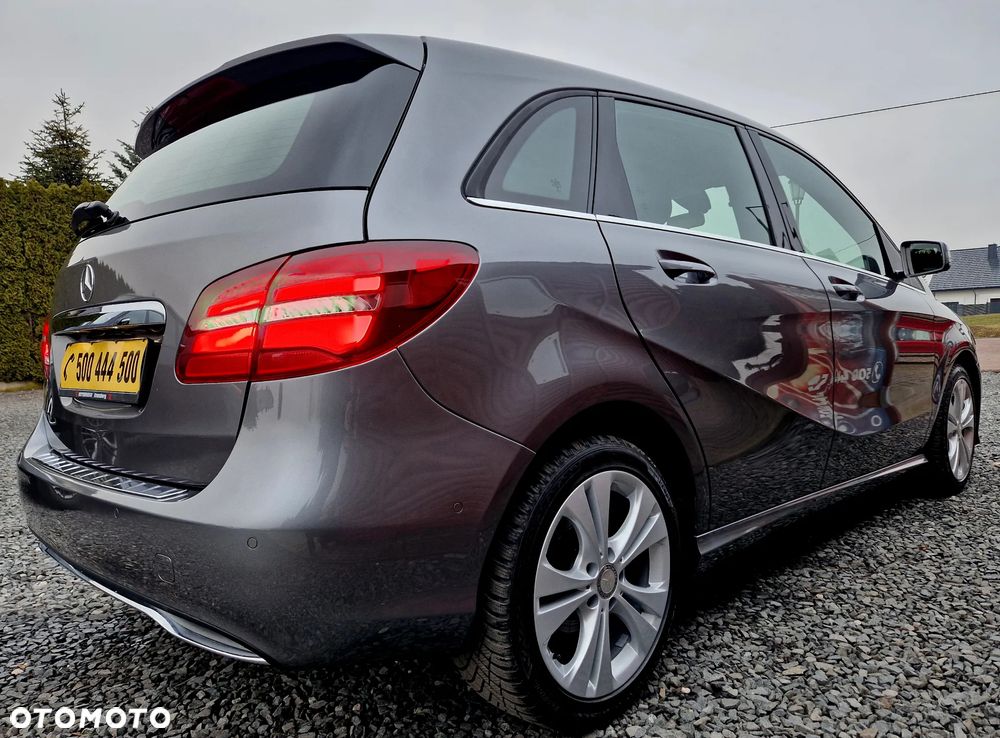 Mercedes-Benz Klasa B 180 7G-DCT Edition - 4