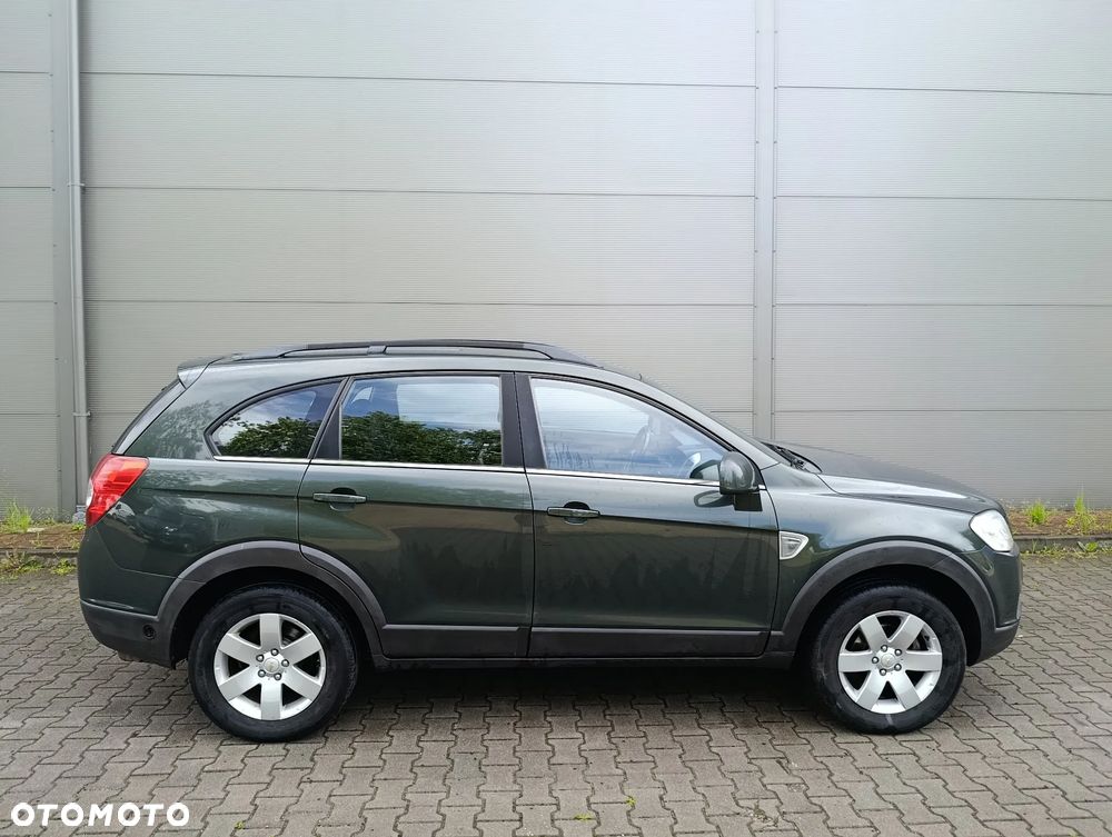 Chevrolet Captiva 2.4 2WD 7 Sitzer LS Family Edition - 8