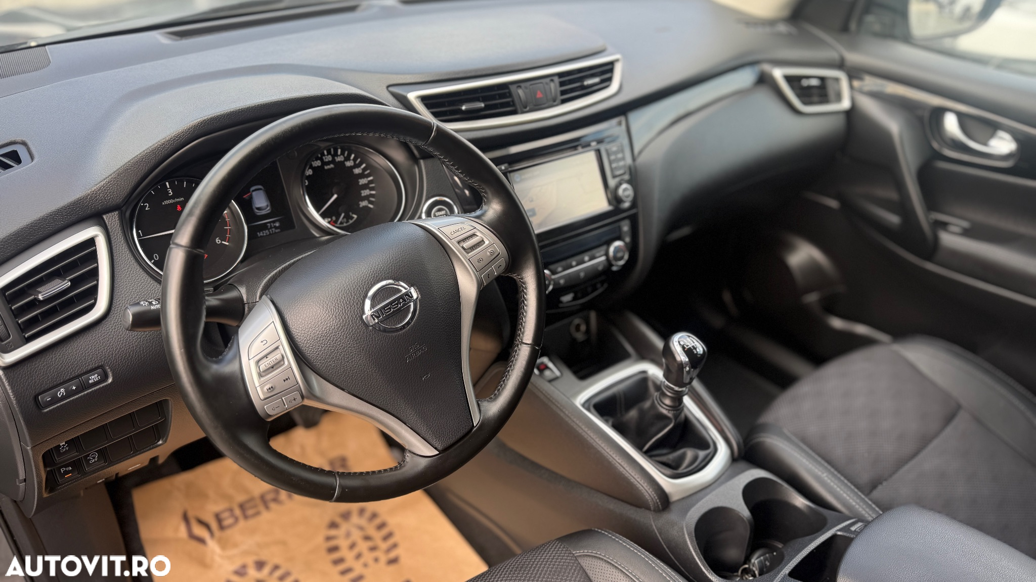 Nissan Qashqai 1.5 DCI TEKNA - 6