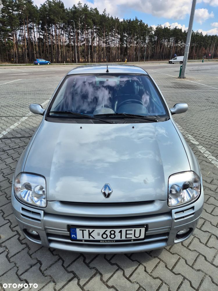 Renault Clio 2.0 16V Sport - 25