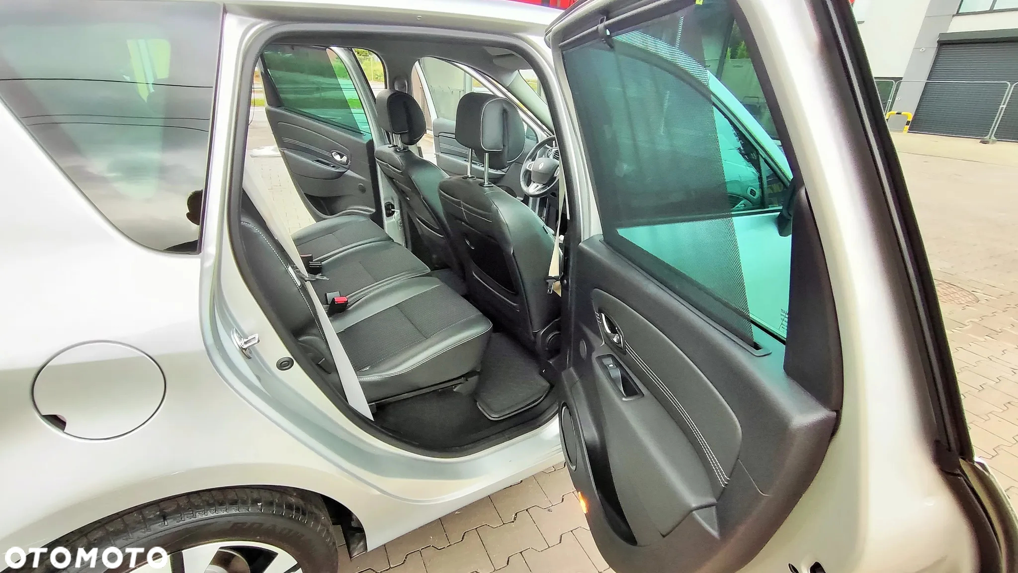 Renault Scenic 1.4 16V TCE Bose Edition - 12