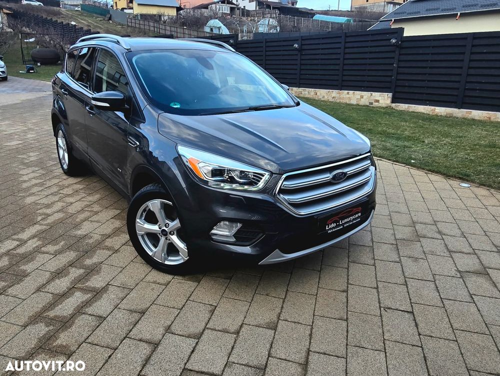 Ford Kuga 2.0 TDCi 4x4 Aut. Titanium - 2