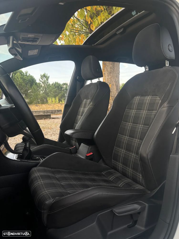 VW Golf 2.0 TDi GTD - 4