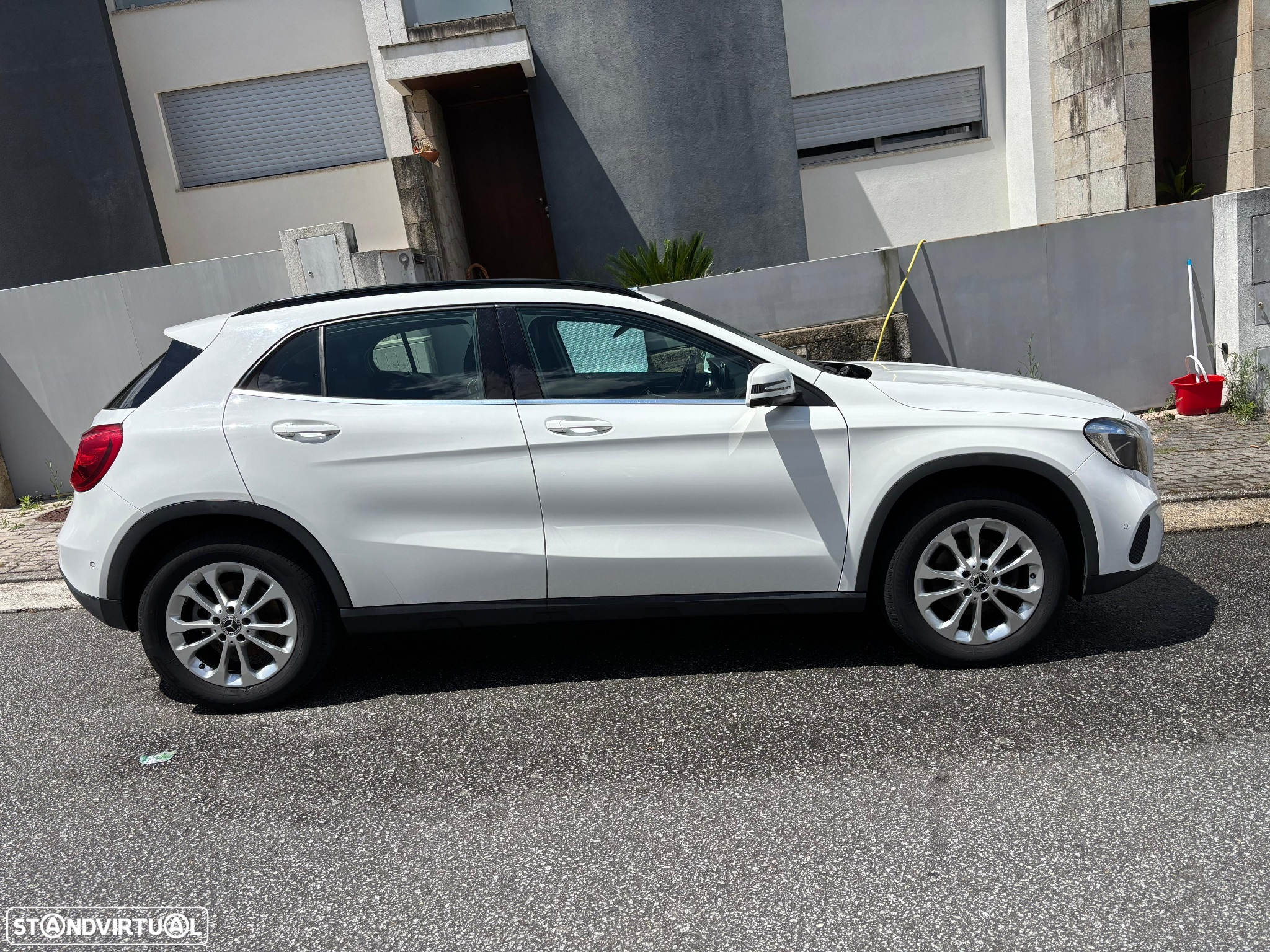 Mercedes-Benz GLA 180 d Urban Aut. - 4