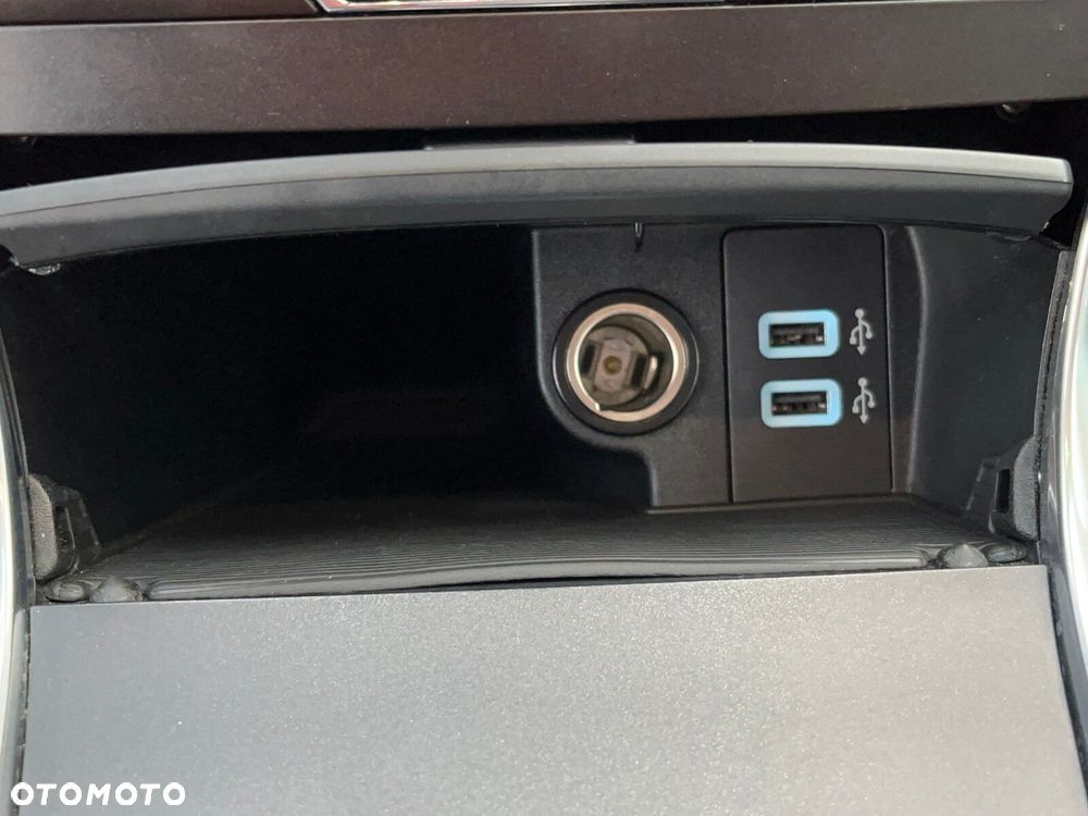 Ford S-Max 2.5 Hybrid Titanium CVT - 32