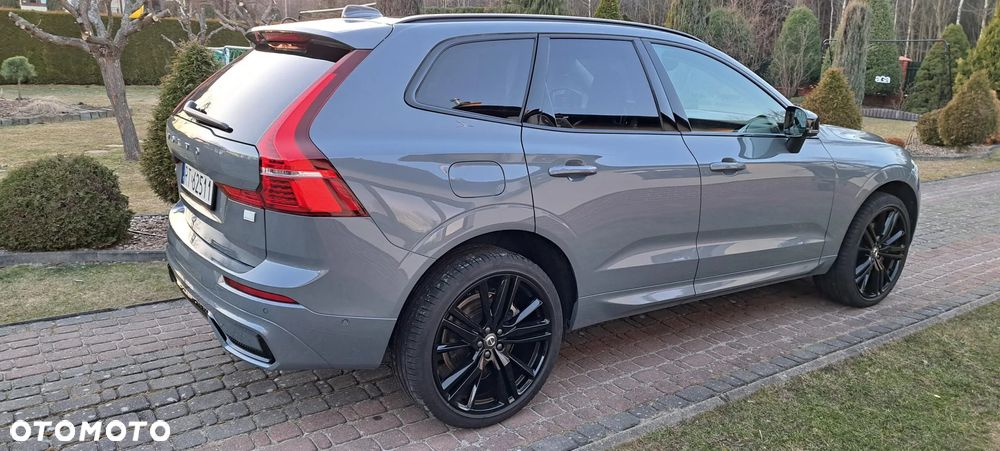 Volvo XC 60 T8 Plug-In Hybrid AWD Plus Black Edition - 2