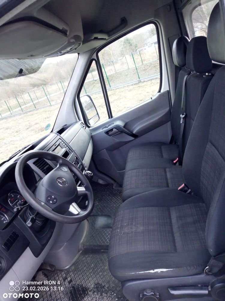 Mercedes-Benz Sprinter - 15