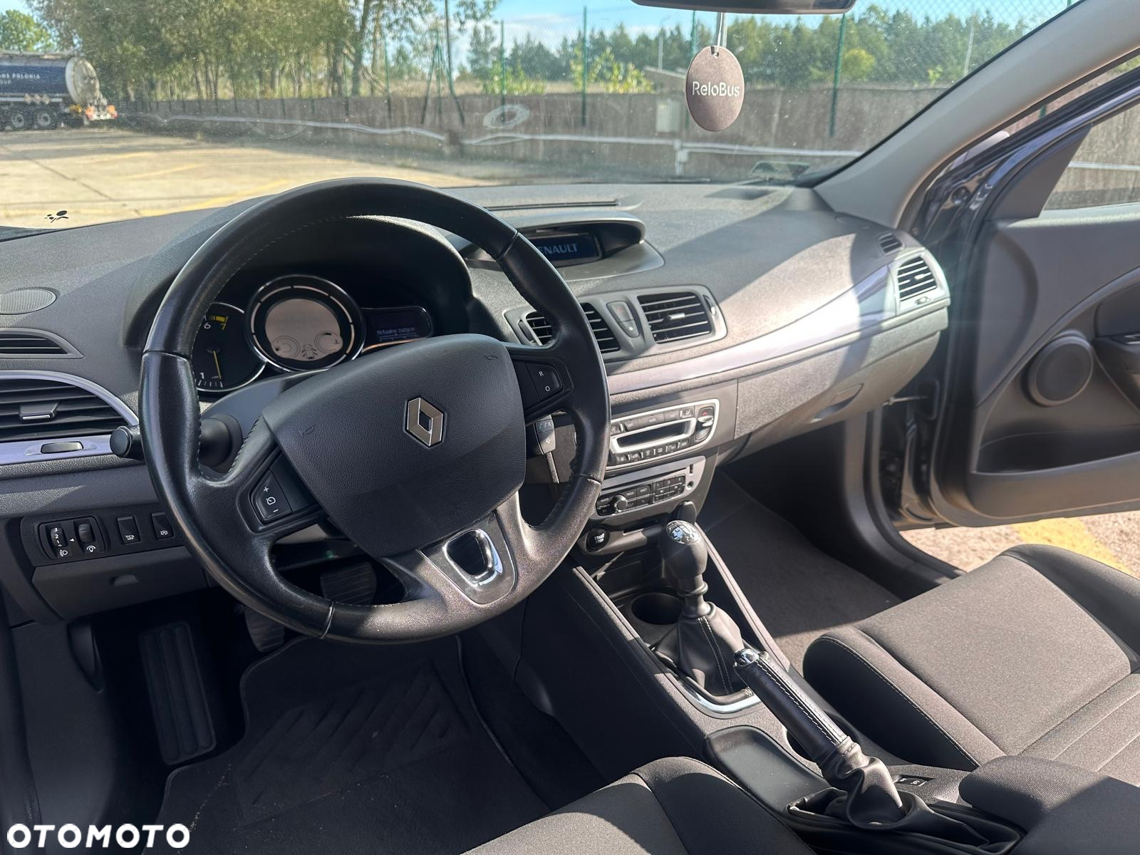 Renault Megane ver-1-2-16v-tce-energy-limited - 7