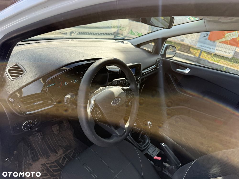 Ford Fiesta 1.1 Trend - 25