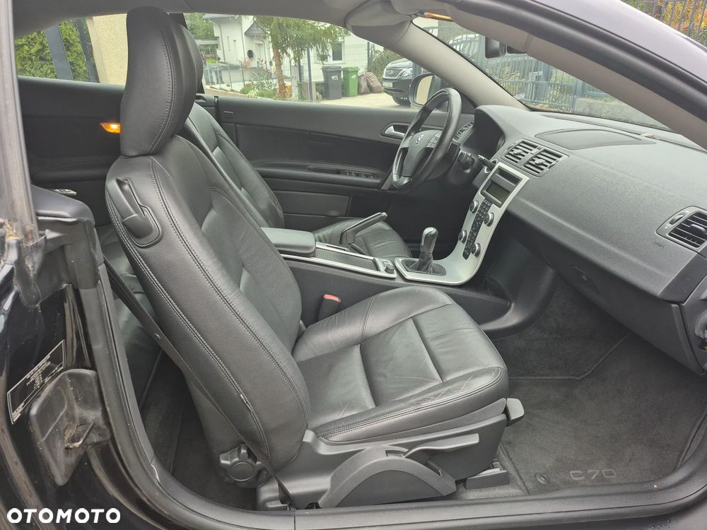 Volvo C70 D3 Momentum - 16