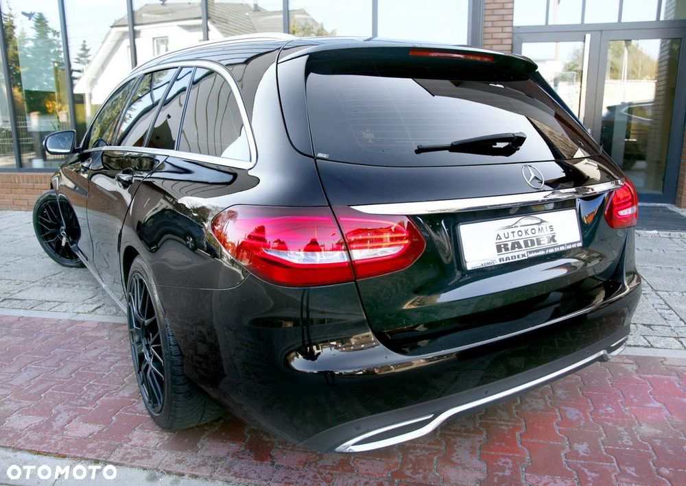 Mercedes-Benz Klasa C 250 d 9G-TRONIC - 29