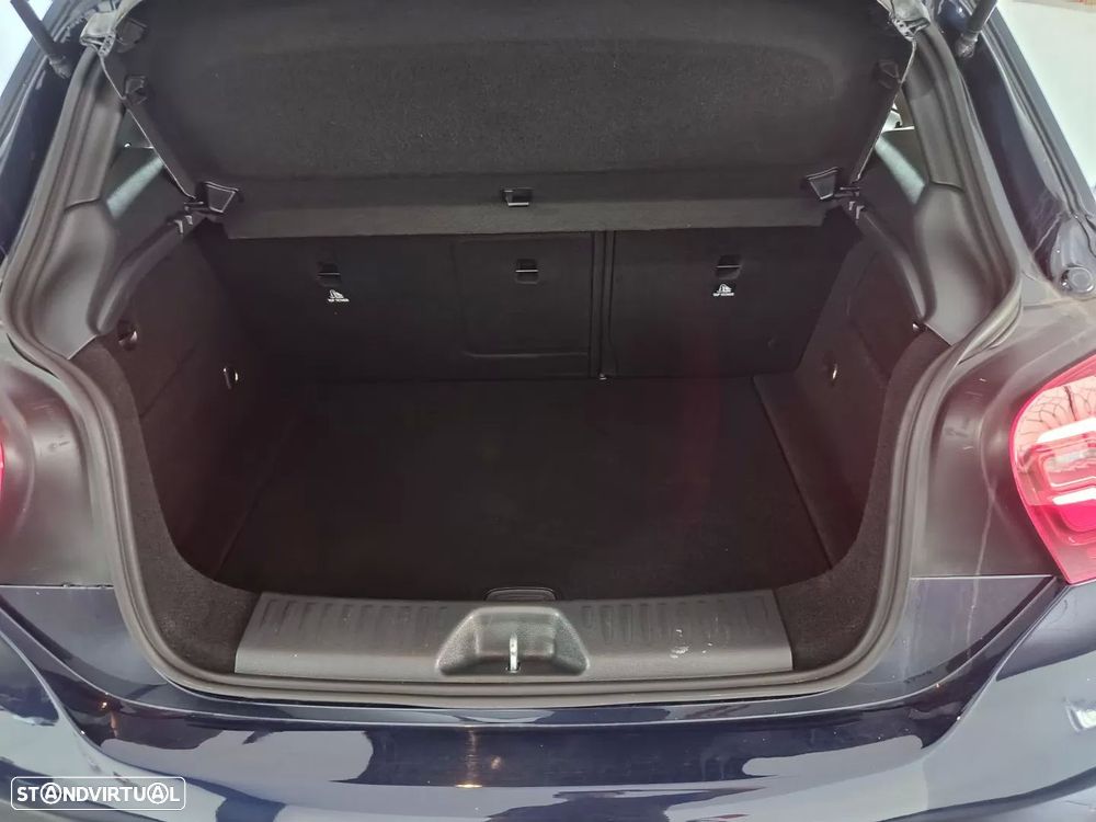 Mercedes-Benz A 180 d AMG Line - 16