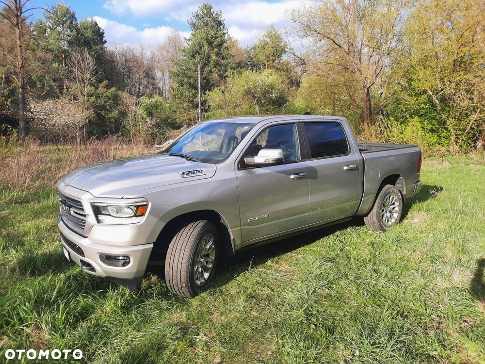 RAM 1500 Crew Cab Shortbed Laramie - 21