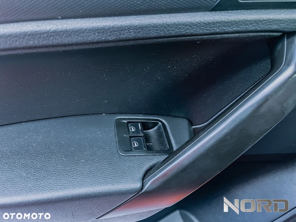 Volkswagen Caddy Maxi 2.0 TDI 4MOTION DSG - 19