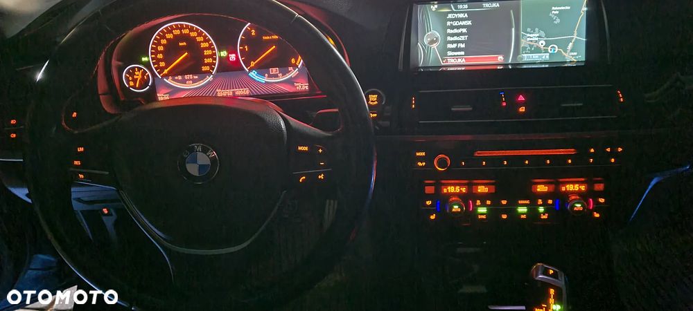 BMW Seria 5 520d xDrive Luxury Line - 26