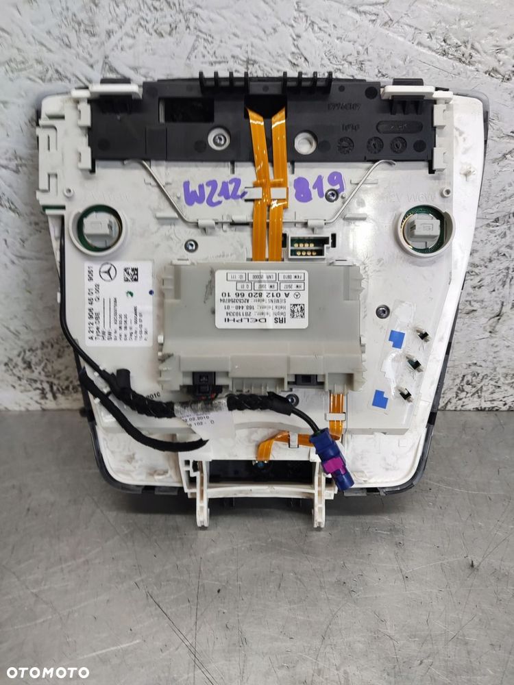 MERCEDES W212 LIFT LAMPKA PODSUFITKI OŚWIETLENIE KABINY A2129064501 - 7