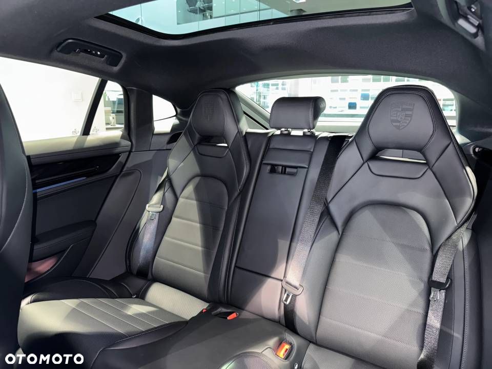Porsche Panamera 4 - 17