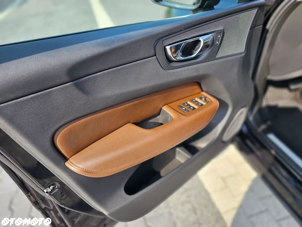 Volvo XC 60 D5 AWD Inscription - 27