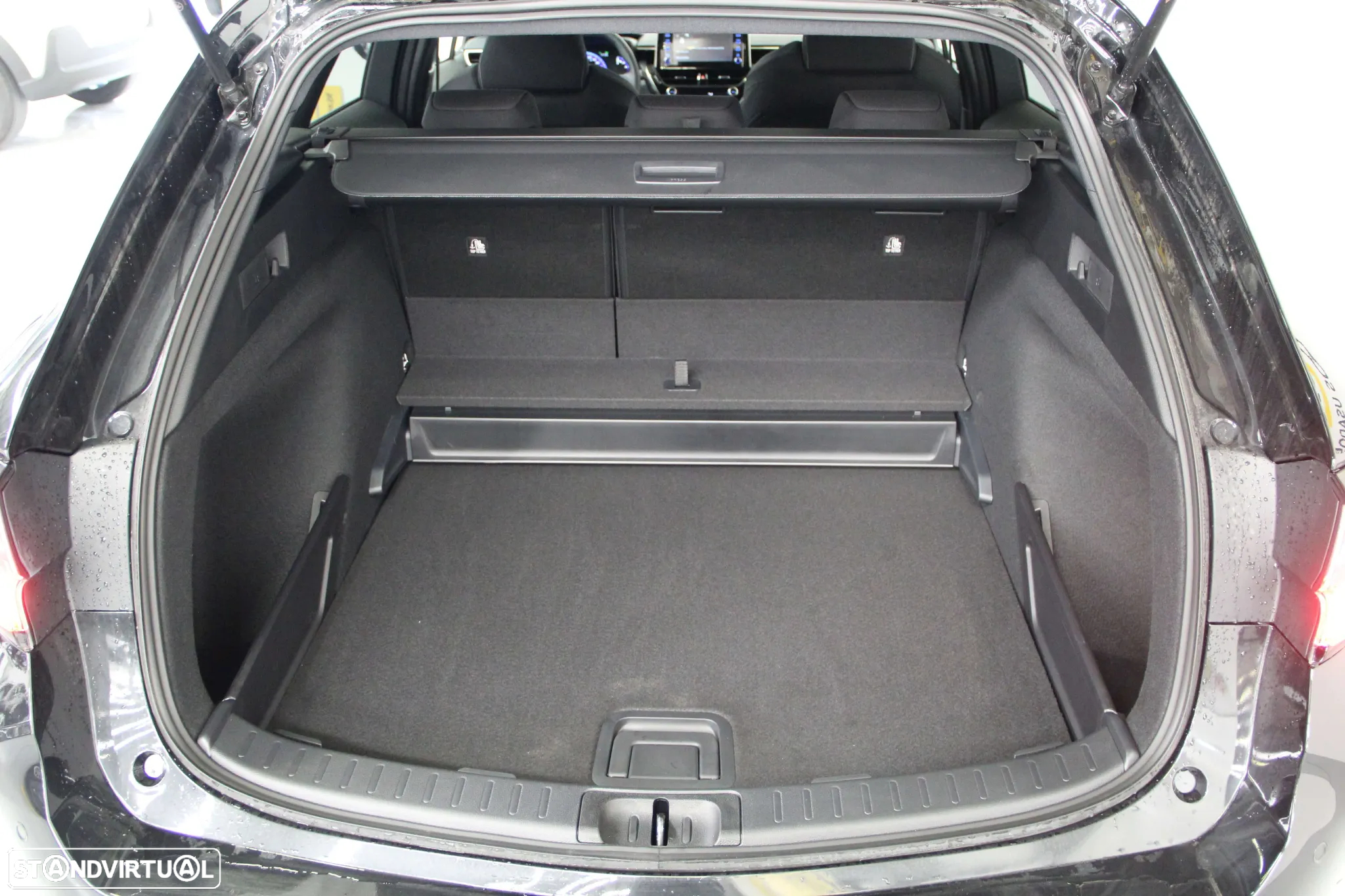 Toyota Corolla Touring Sports 1.8 Hybrid Exclusive - 25