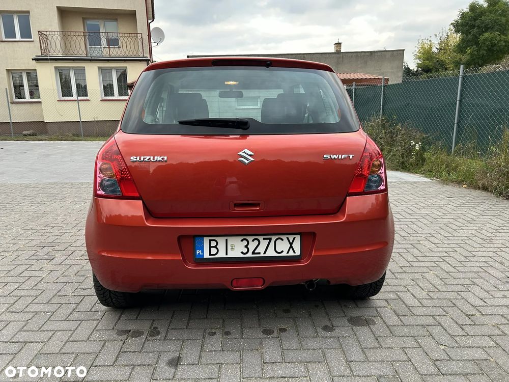 Suzuki Swift - 8