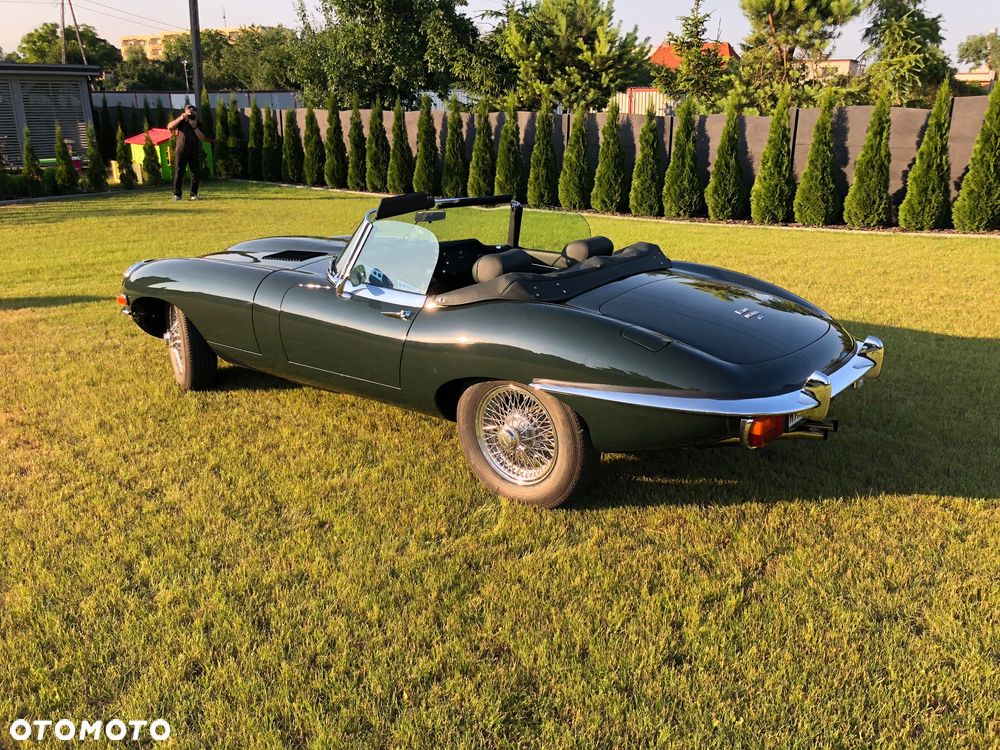 Jaguar E-Type - 4