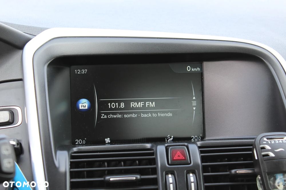 Volvo XC 60 D3 Momentum - 24