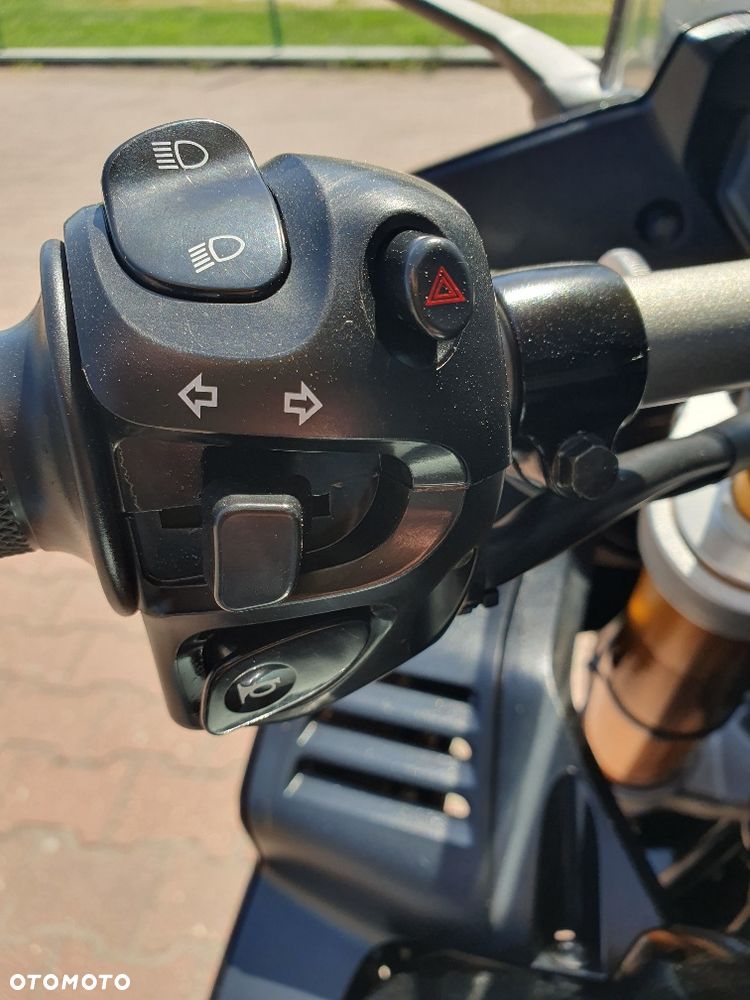 Yamaha FZ - 19