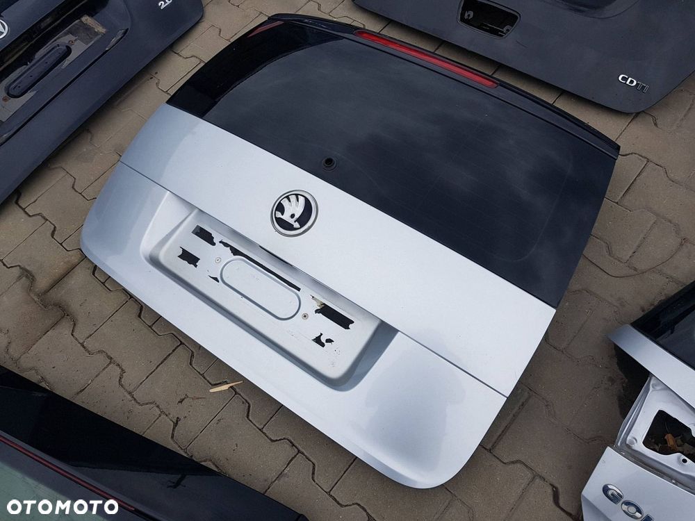 SKODA YETI 09-13r I 5L KLAPA BAGAŻNIKA TYŁ LA7W - 3