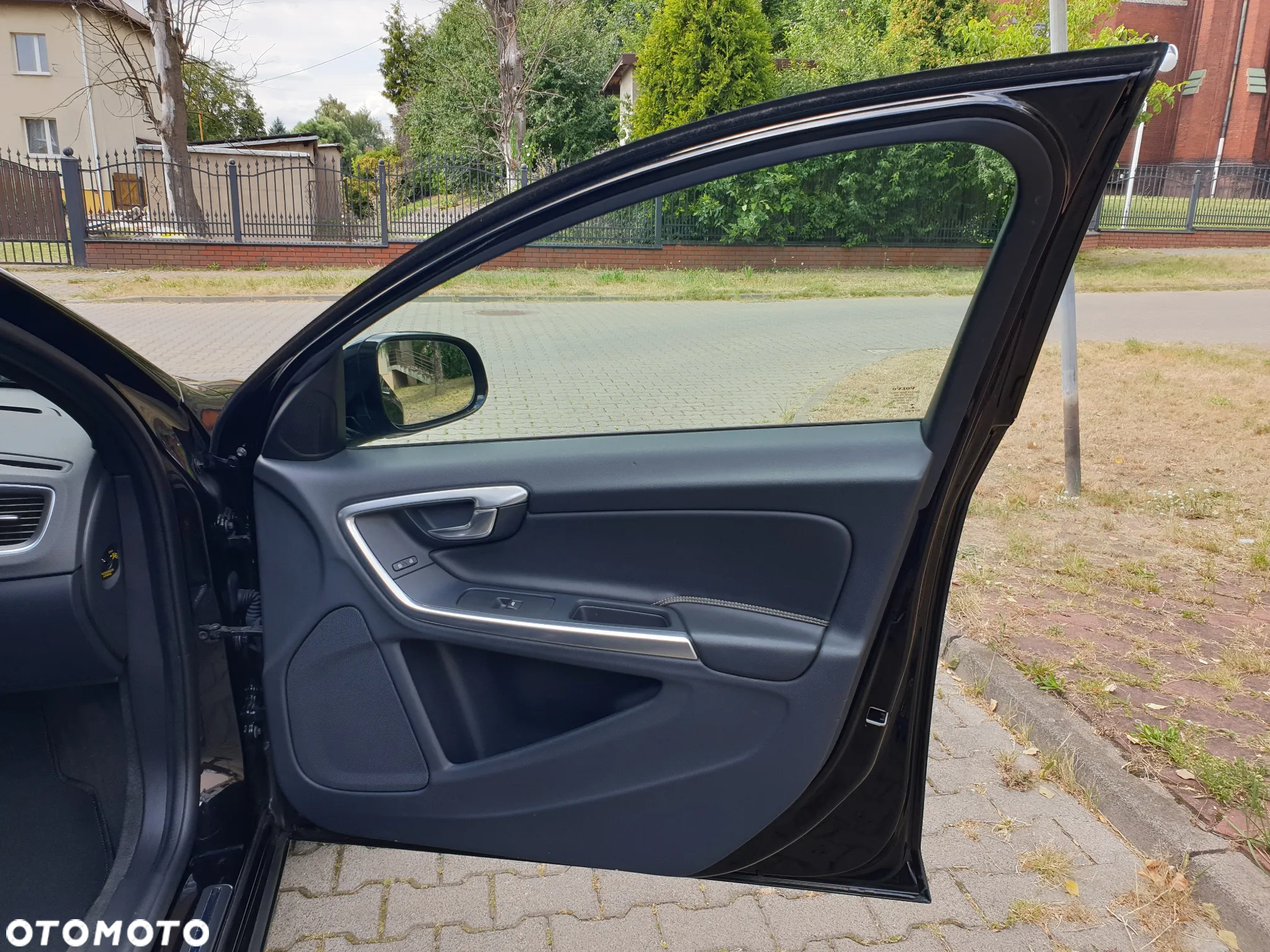 Volvo V60 D4 Summum - 29