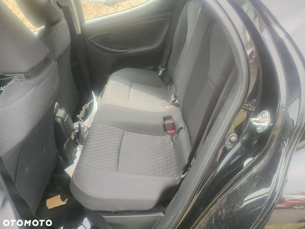 Toyota Yaris 1.5 VVT-i Business Edition - 19