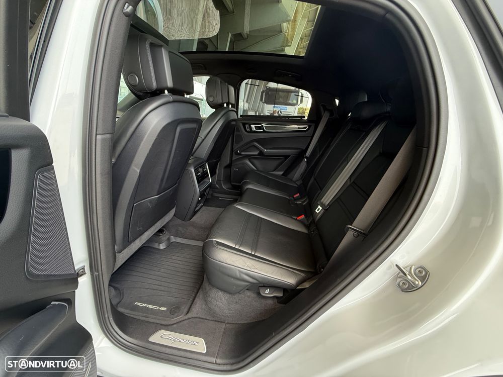 Porsche Cayenne Coupé S Platinum Edition - 23
