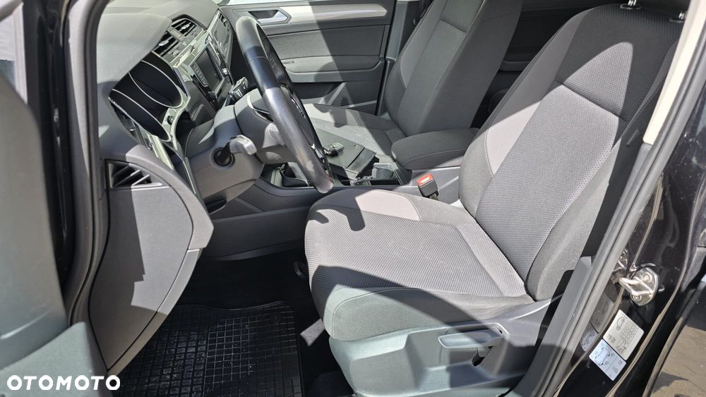 Volkswagen Touran 1.6 TDI SCR (BlueMotion Technology) Trendline - 25